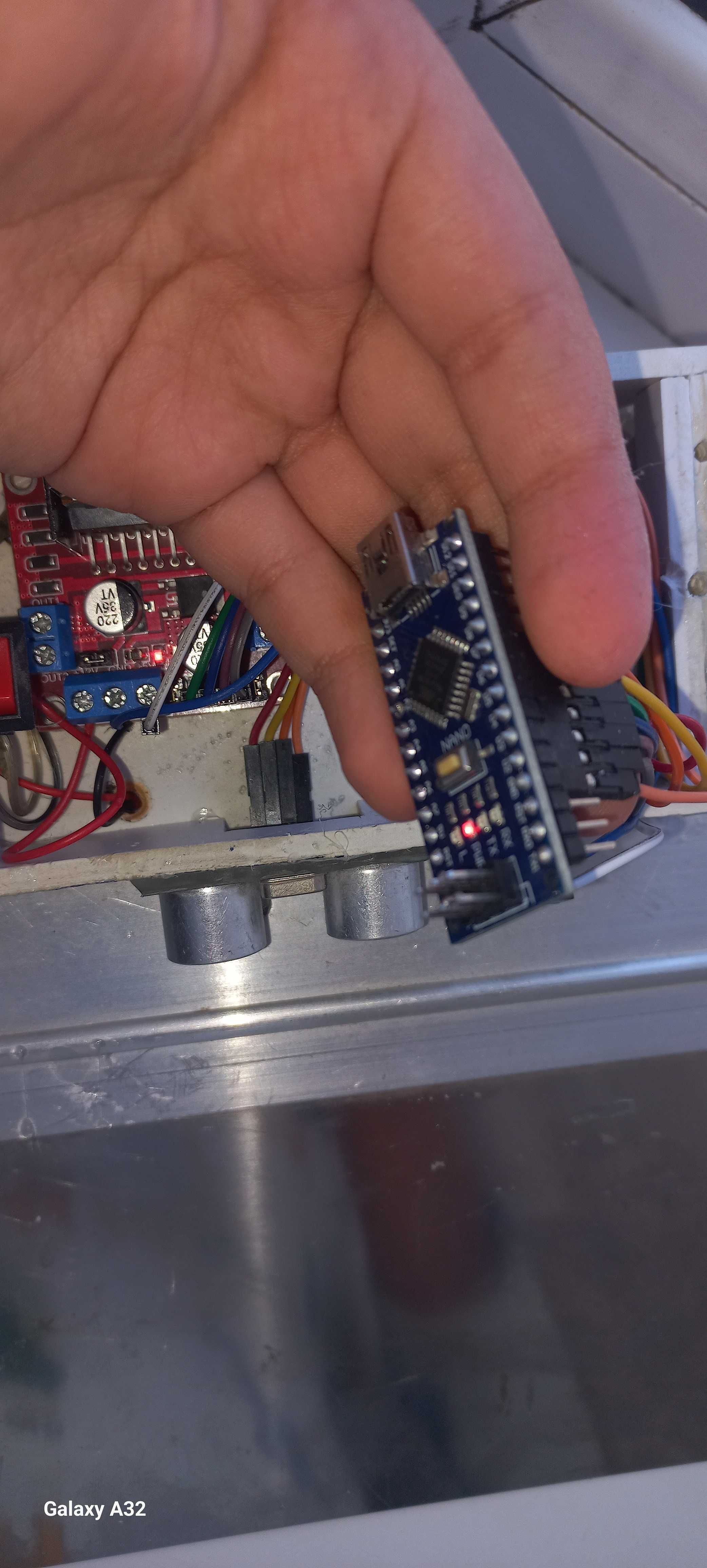 Robot Arduino sotiladi 100% ishlaydi
