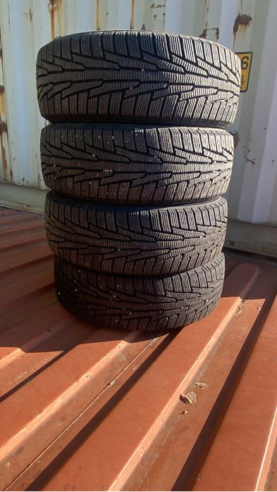 Продам комлект зимних шин R16