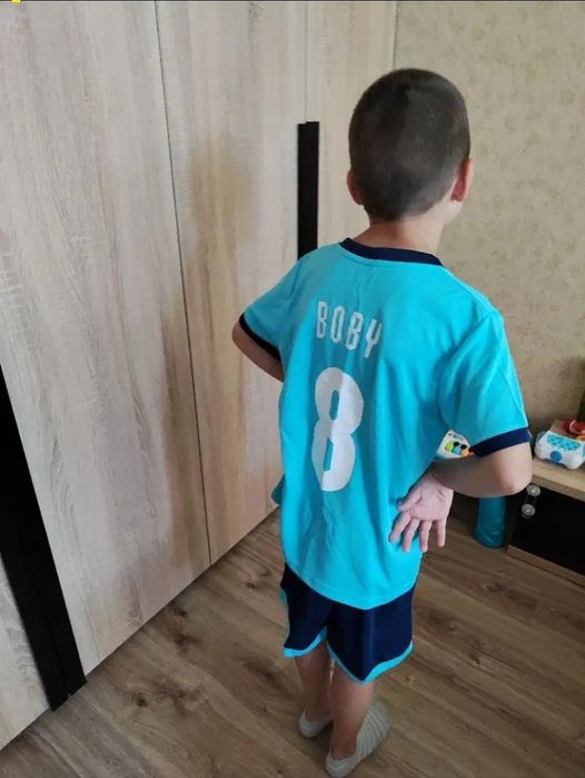 Изработка на персонален футболен екип  с номер и име -различни модели