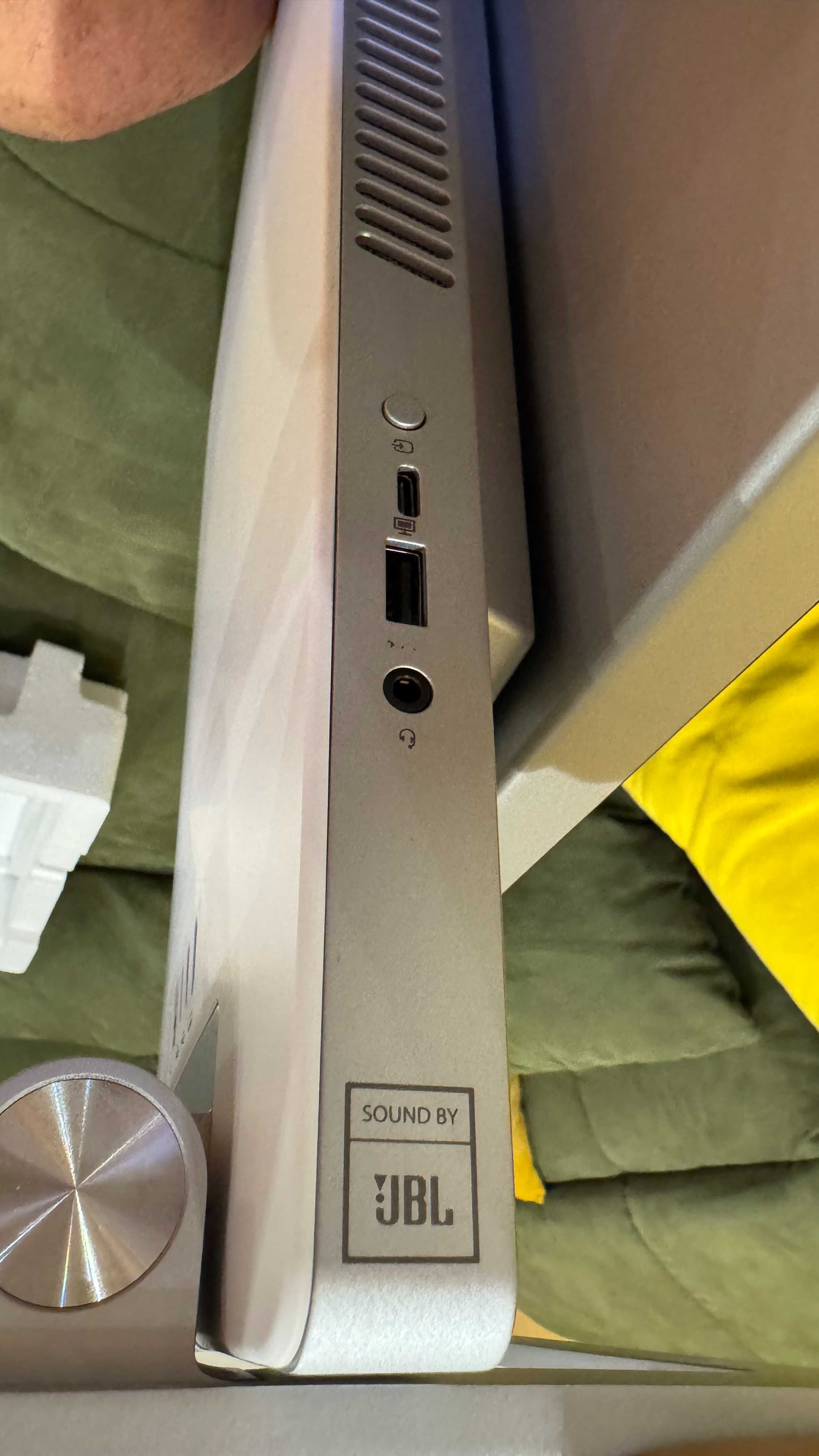 Настолен компютър All-in-One Lenovo YOGA 7 27ACH6