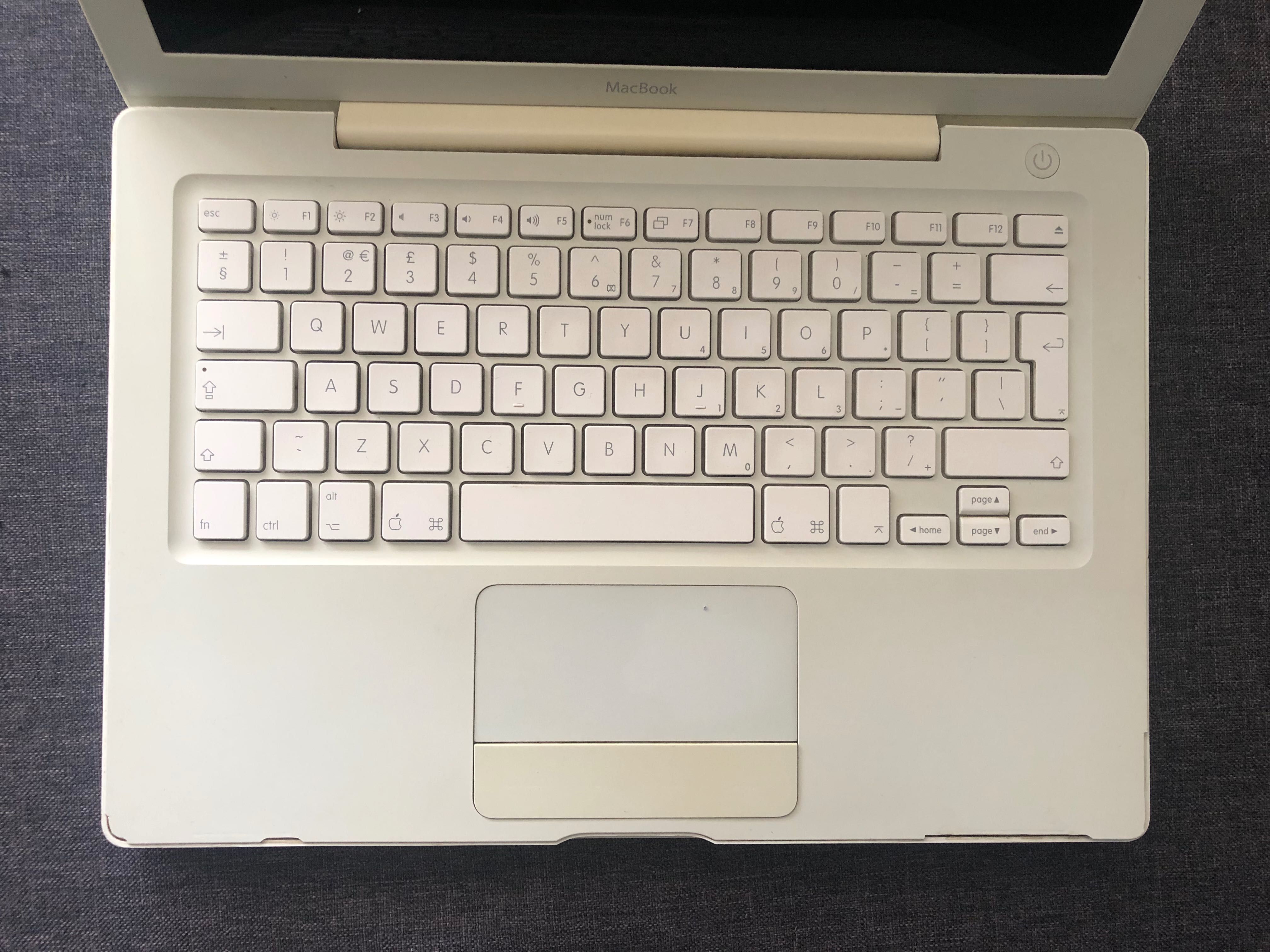 MacBook 13-inch, Late 2009 White