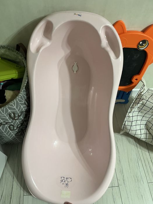 Продам ванночку детскую