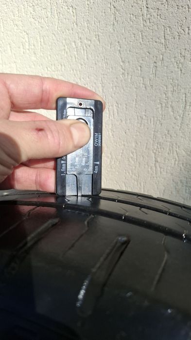 Vand anvelope vara 185 65 r15 Continental