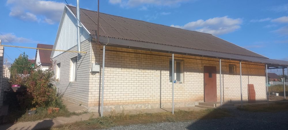 Дом 13×10. Керамзит обложен кирпичем. Цена договорная