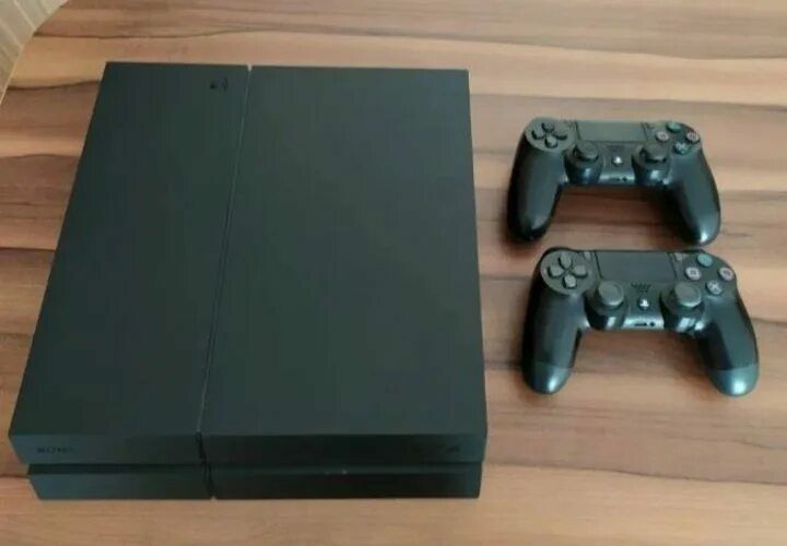 Playstation 4 1 ТБ . + 16 игр возможен обмен