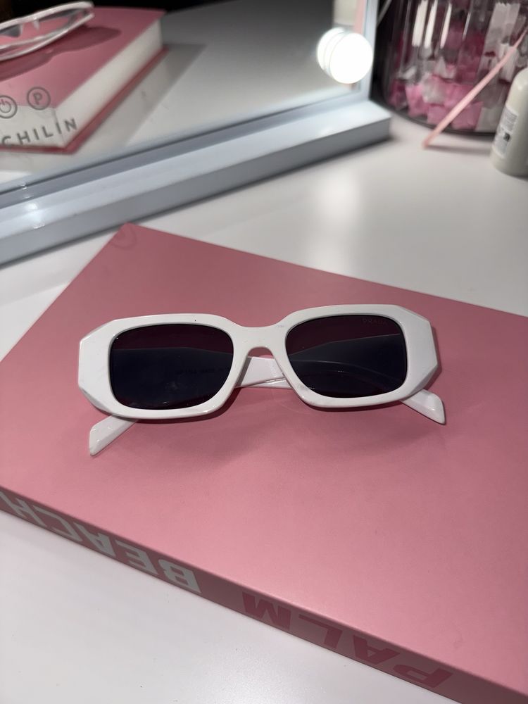 Prada очила