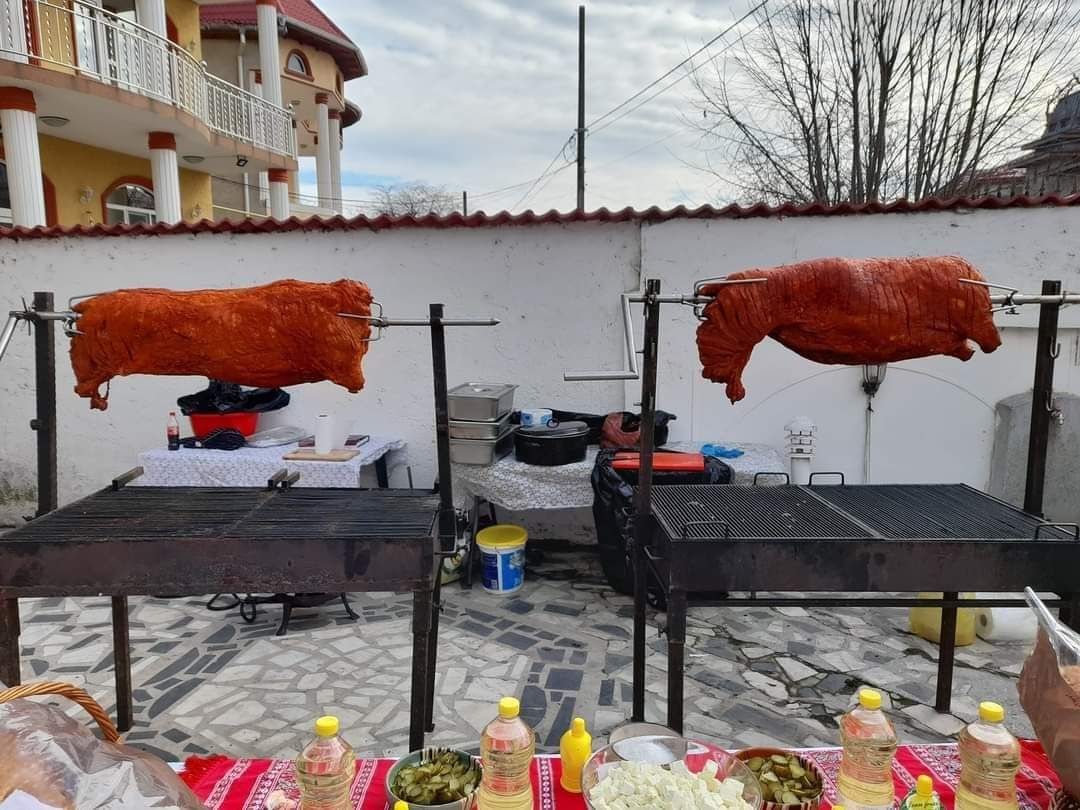Berbecut la proțap, aperitive,gratar,bucatar pentru orice tip de eveni