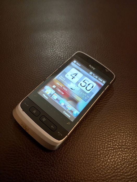 HTC ретро телефон