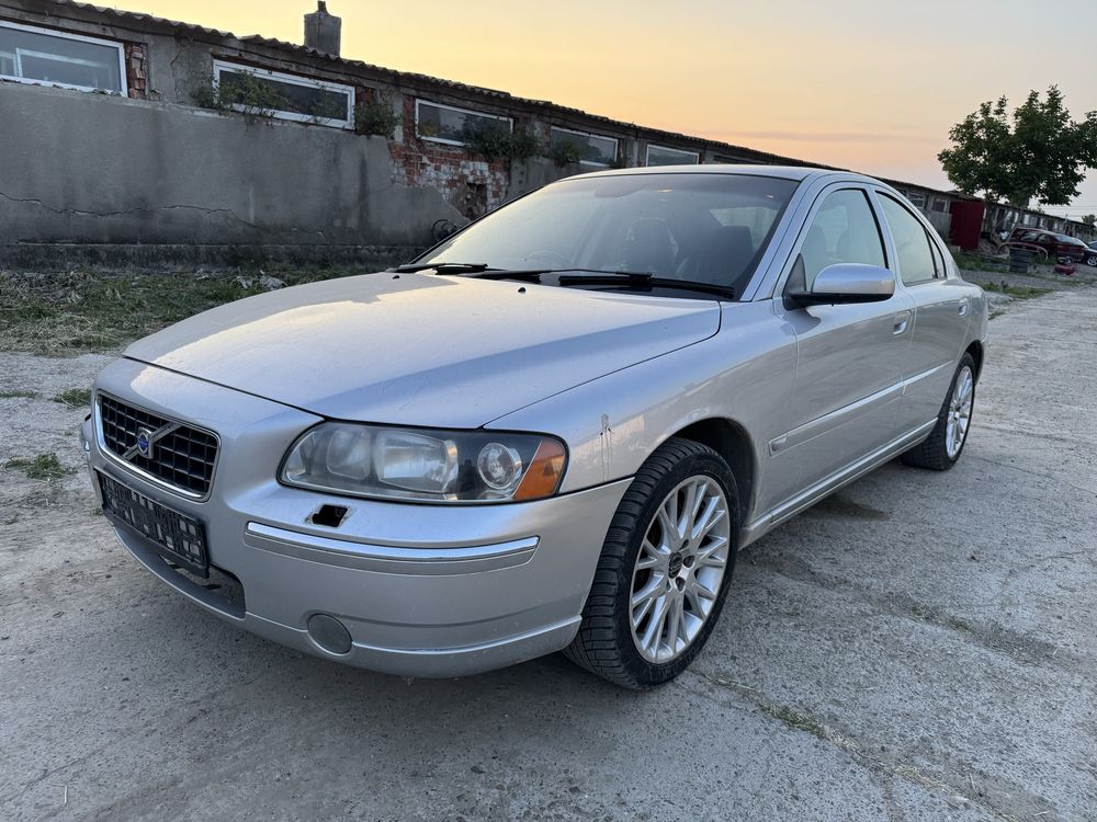 Dezmembrez Volvo S60 2.4T5 Automat
