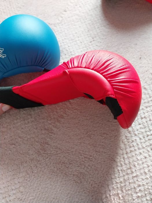 Set mănuși karate/sporturi de contact, roșii si albastre, marime L