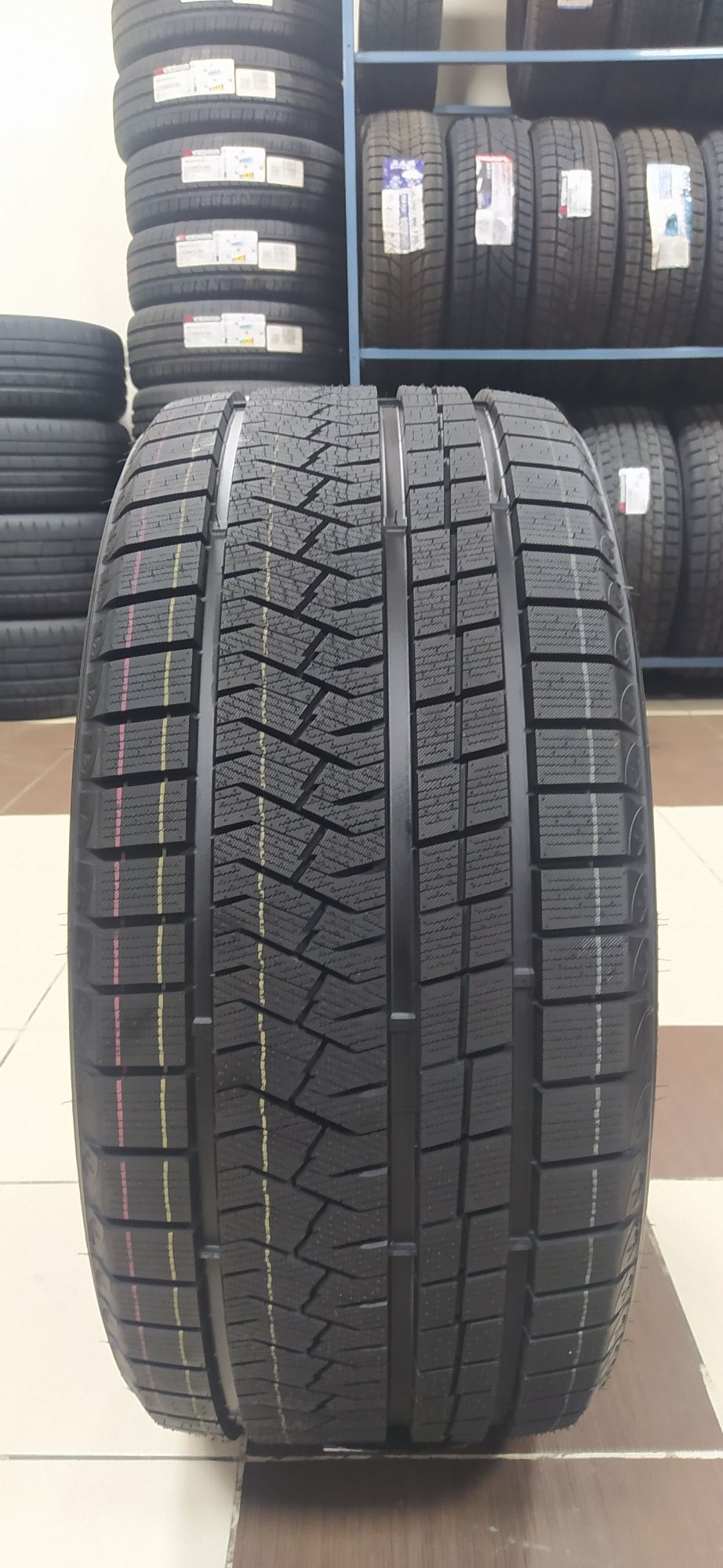 Разноширокие Triangle 275/40R20/315/35R20 PL02