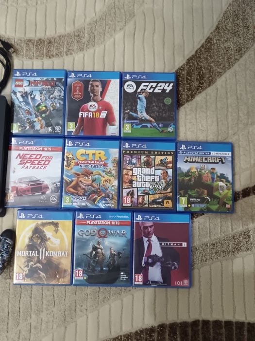 Ps4 slim със конзоли и игри