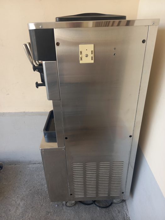 Frezer srochniy sotiladi