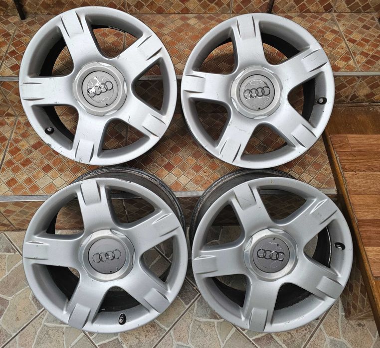 Vând jante de aliaj pentru audi