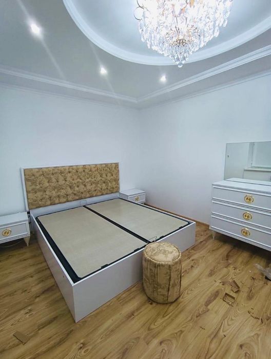 Кровать для спальной