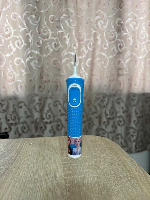Periuta electrica Oral-B