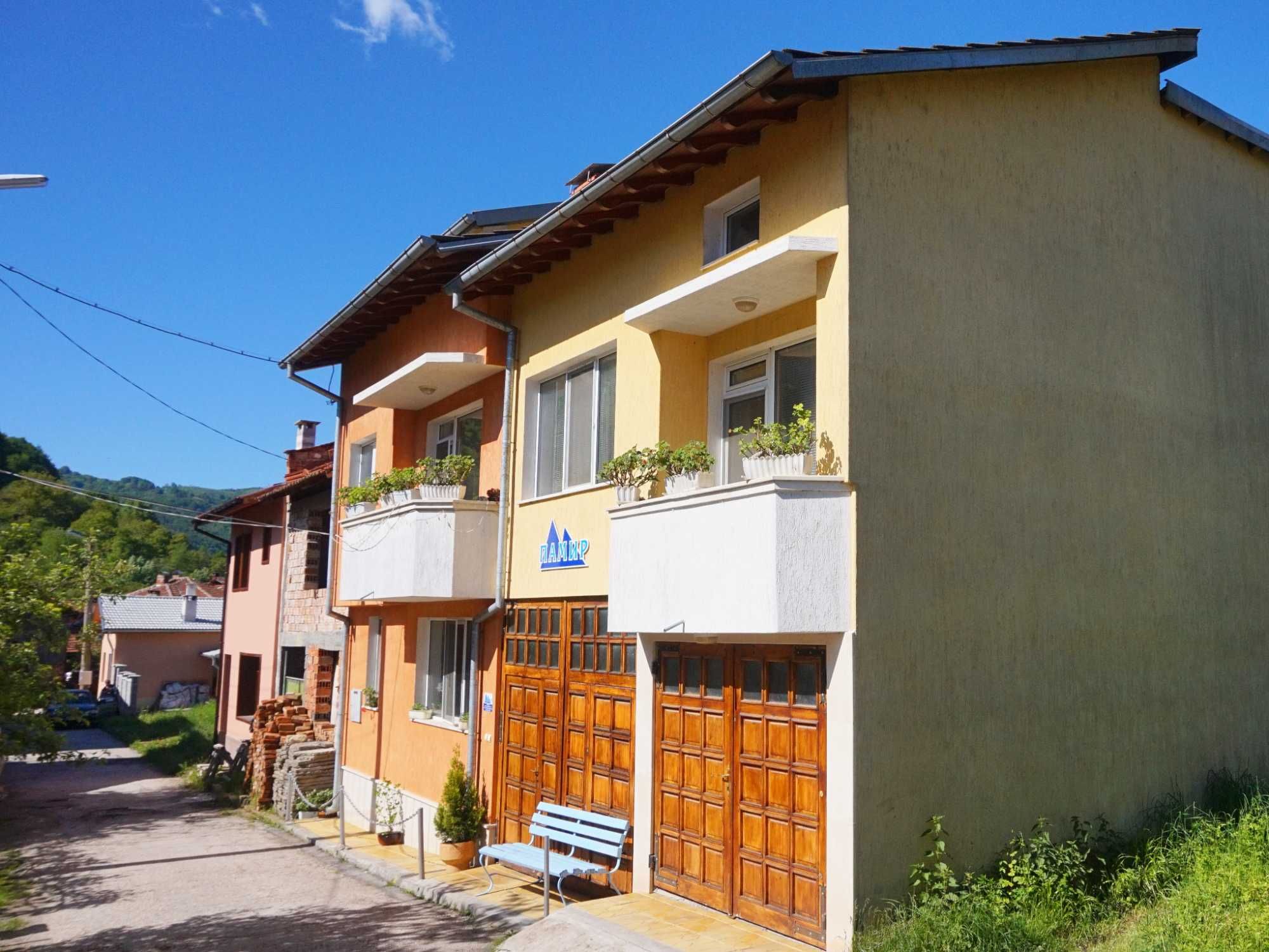 Къща за гости Памир в Троянският Балкан