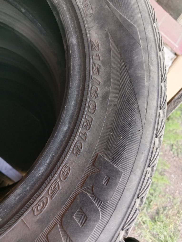 4 зимние шины 215/60 R16 Nokian Nordman — без дисков