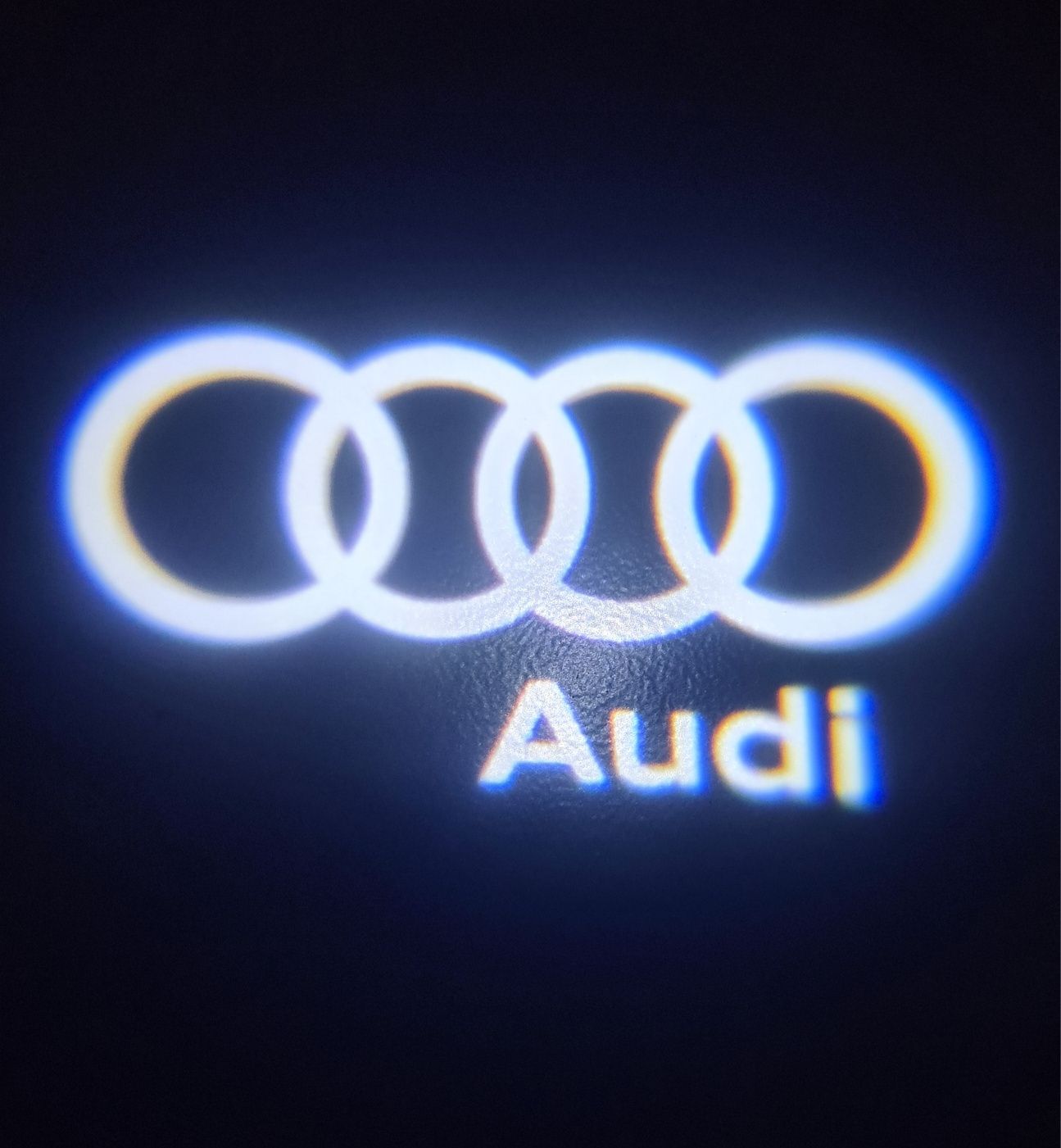 Holograme-Sigla-Logo-Audi-A4-S4-A6-S6-A5-A7-A8-Q3-Q5-Q7-Quattro-Sline