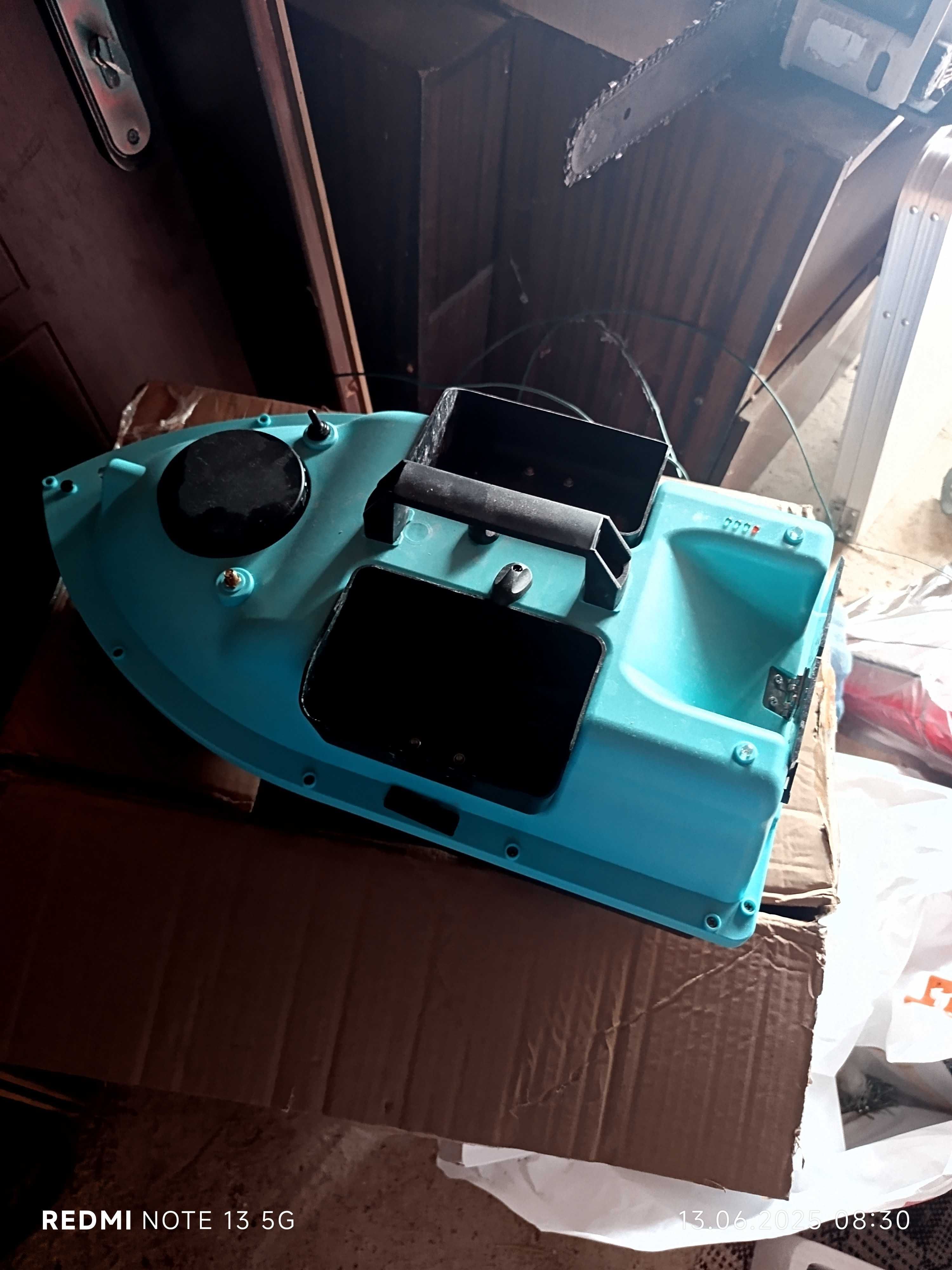 Лодка с дистанционно с 16 точков gps