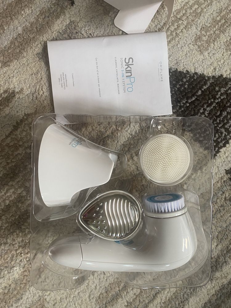 Почистваща машина за лице SkinPro sonic 3 in 1