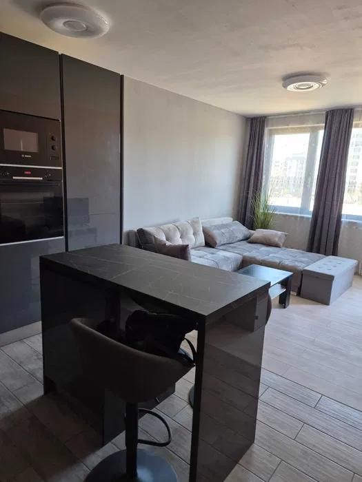 Дава се под наем Двустаен апартамент в Варна, Победа - 61 кв.м за 700 € - Снимка #3