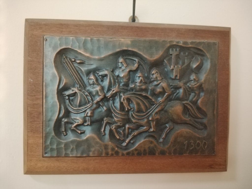 Красива медна картина