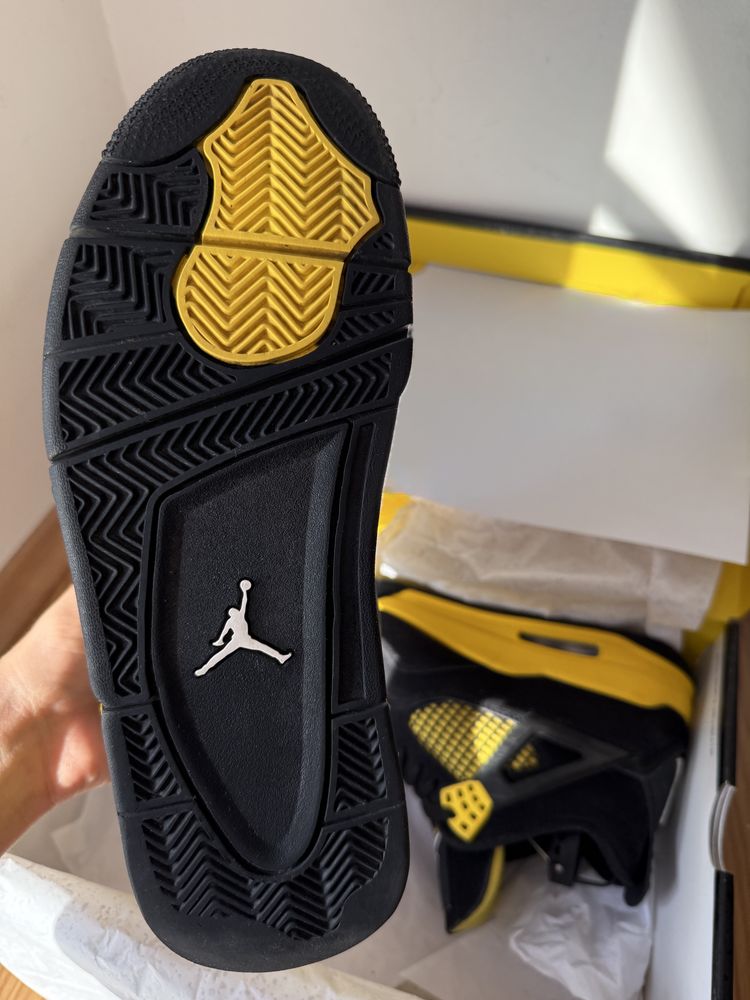 Jordan 4 Yellow Thunder