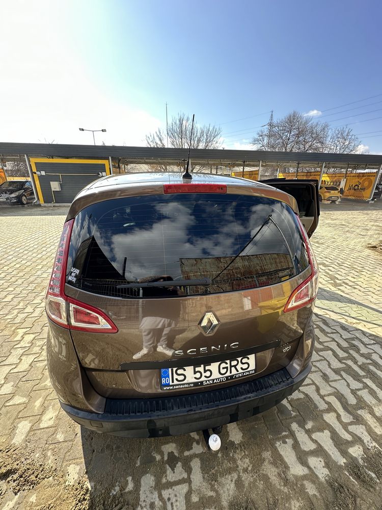 Vand Renault Scenic III 2010 1.9Dci