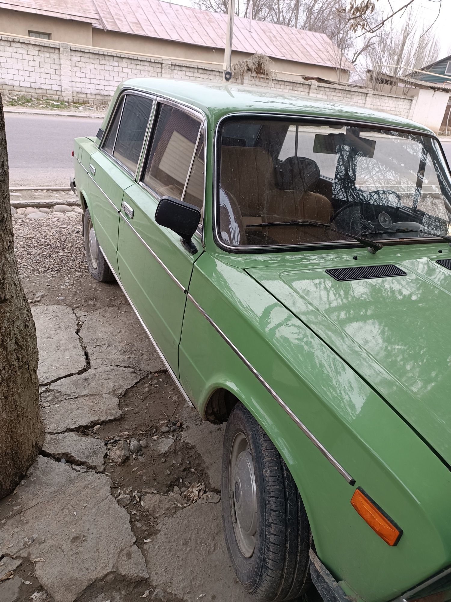 Vaz 21063  sotiladi