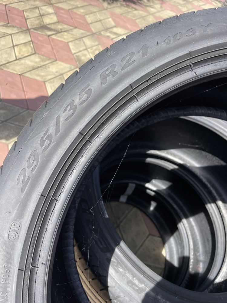 Amvelope pirelli vara 2 latimi 265/40/21 si 295/35/21