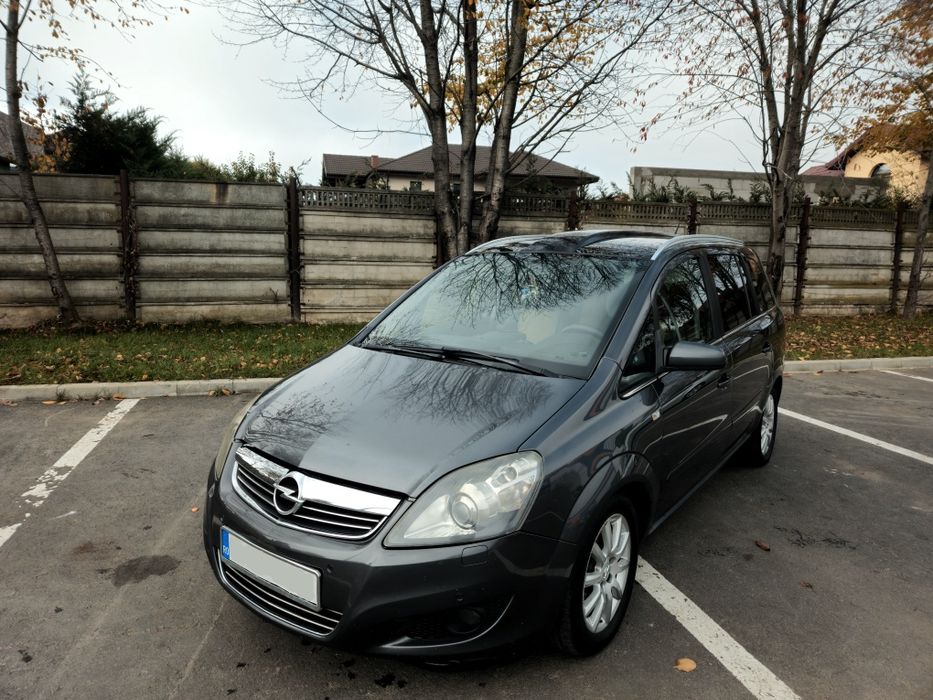 Vând Opel Zafira Full