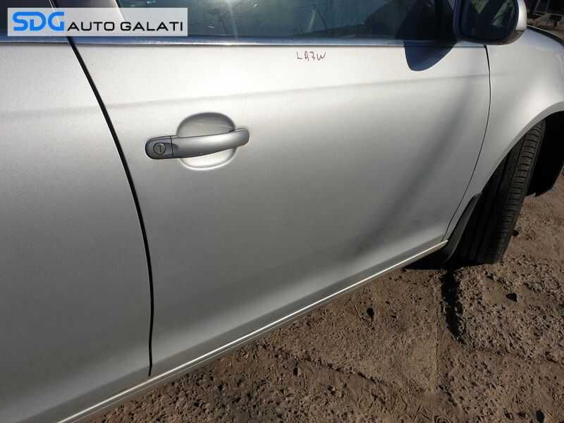 Usa Usi Portiera Portiere Dreapta Fata Dezechipata cu DEFECT VW Golf 6 Break Combi 2008 - 2014 Culoare LA7W
