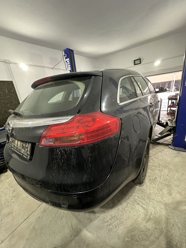 Opel insignia НА ЧАСТИ