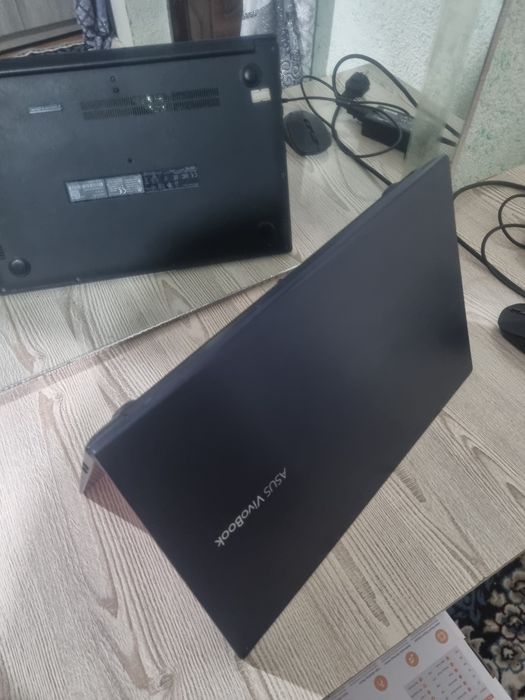 Asus Vivobook noutbuk