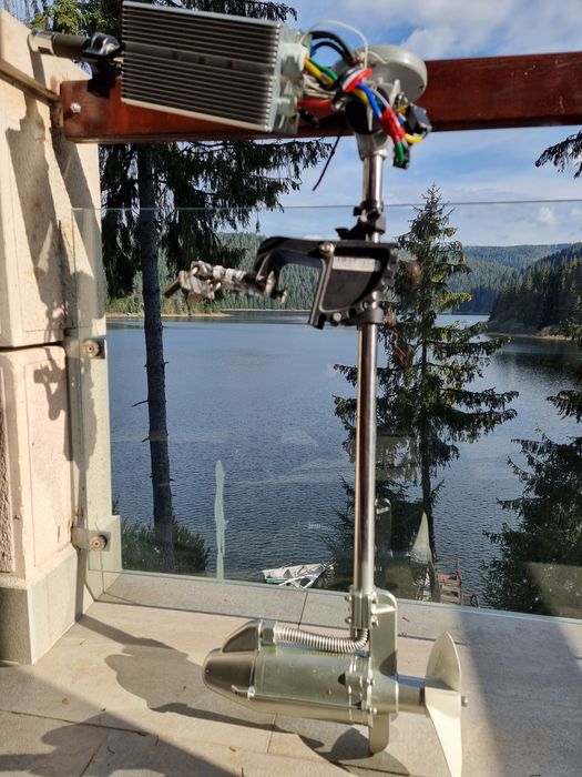 Motor electric ptr.barcă.