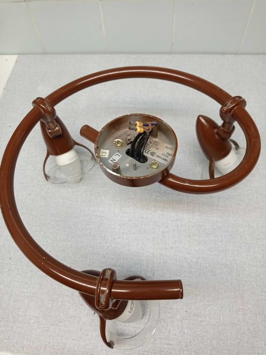 Продавам осветително тяло