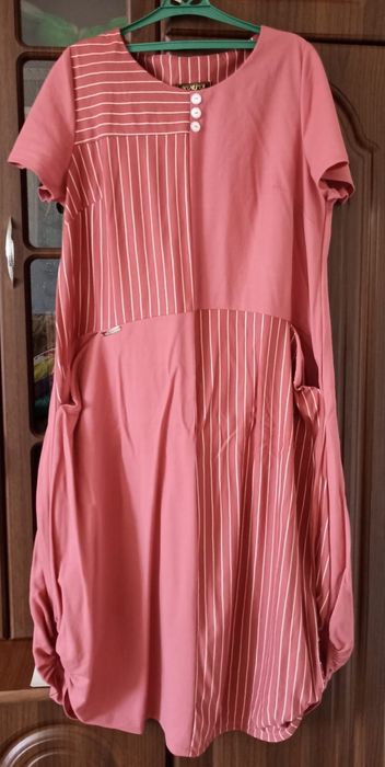 Продам женское платье