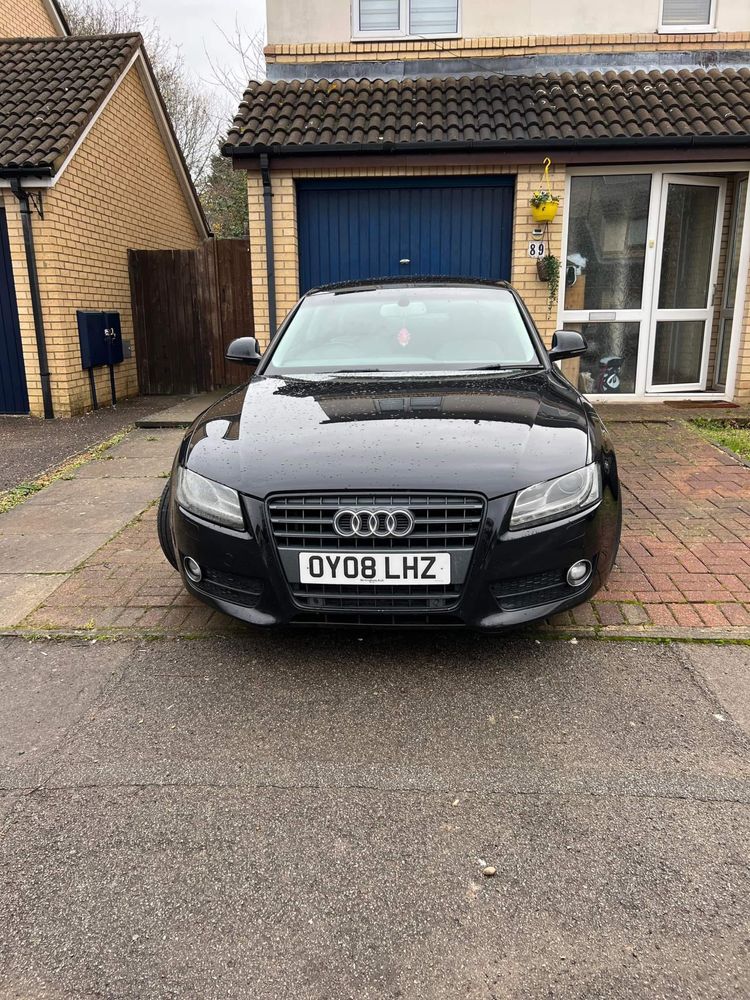 Dezmembrez Audi A5 coupe 2.7