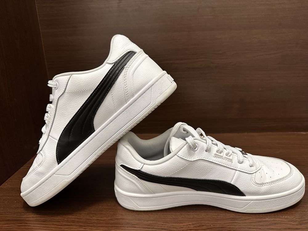 Бели кецове Puma
