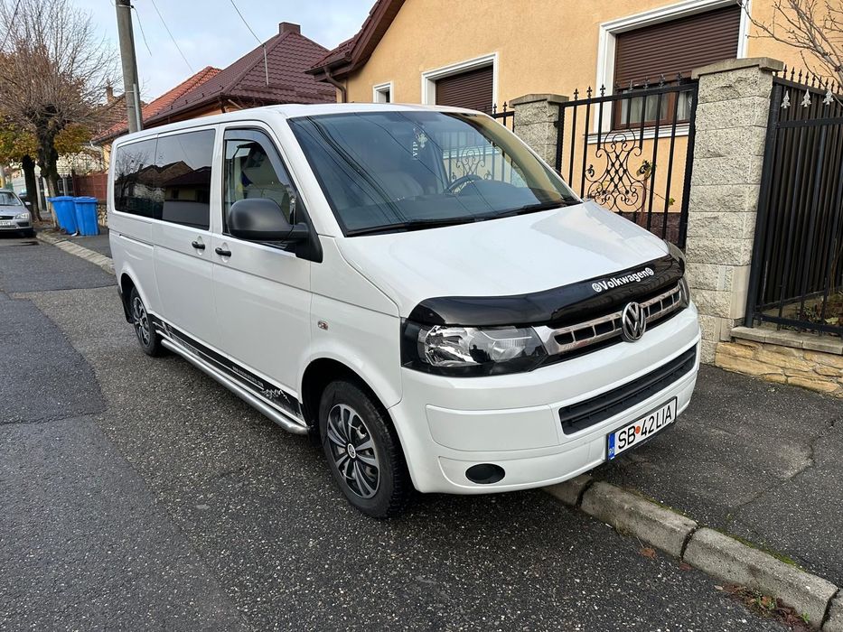 Volkswagen Caravelle Volkswagen Caravelle 2013 T5 Facelift 2.0 TDI 136 CP, 9 Locuri,