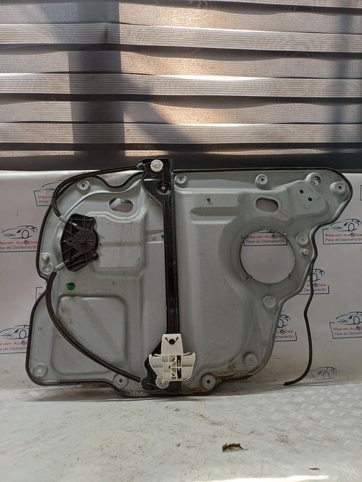 macara geam stanga spate  volkswagen touran - motorina 2012