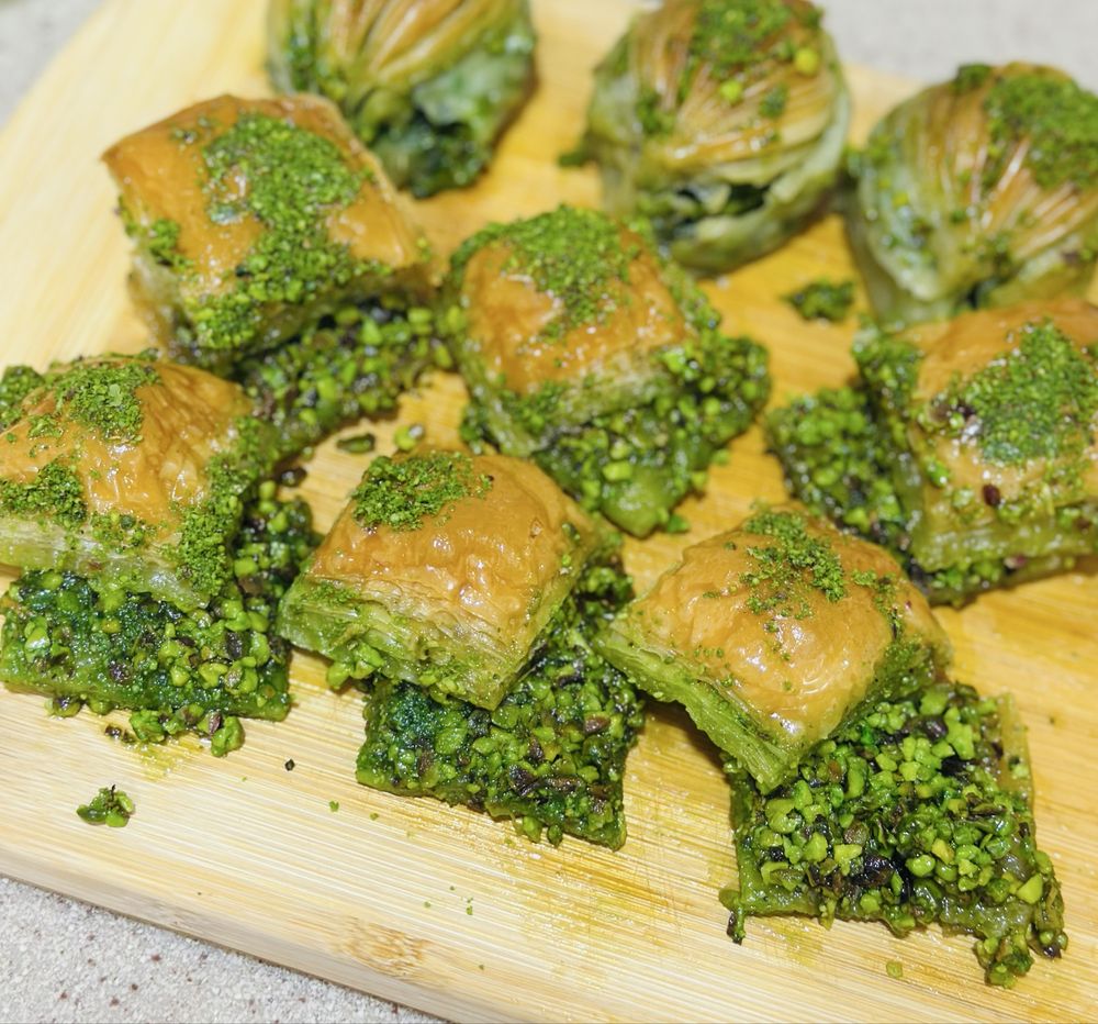 Turk pahlavasi,baklava,turk shirinlik,handom pistali,fistashka