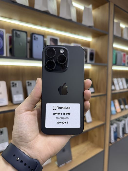 iPhone 15 Pro 128 GB / PhoneLab
