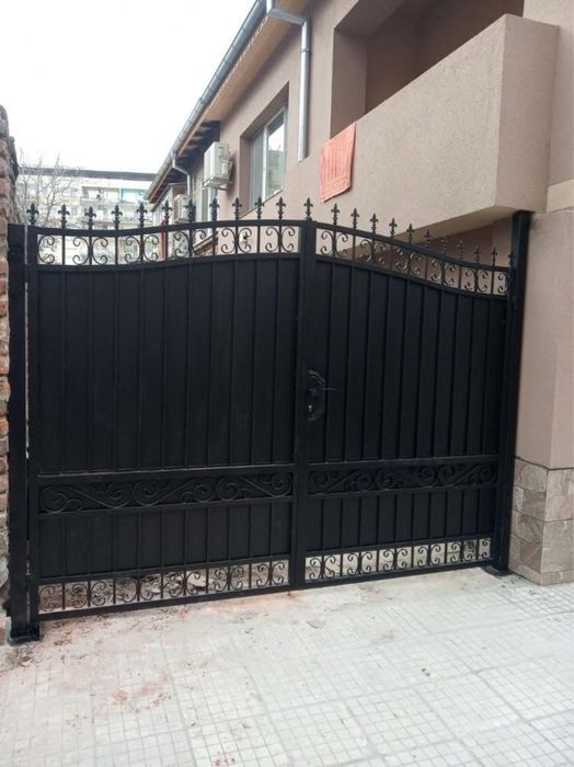 Ковано желязо- изработка и монтаж на врати и порти