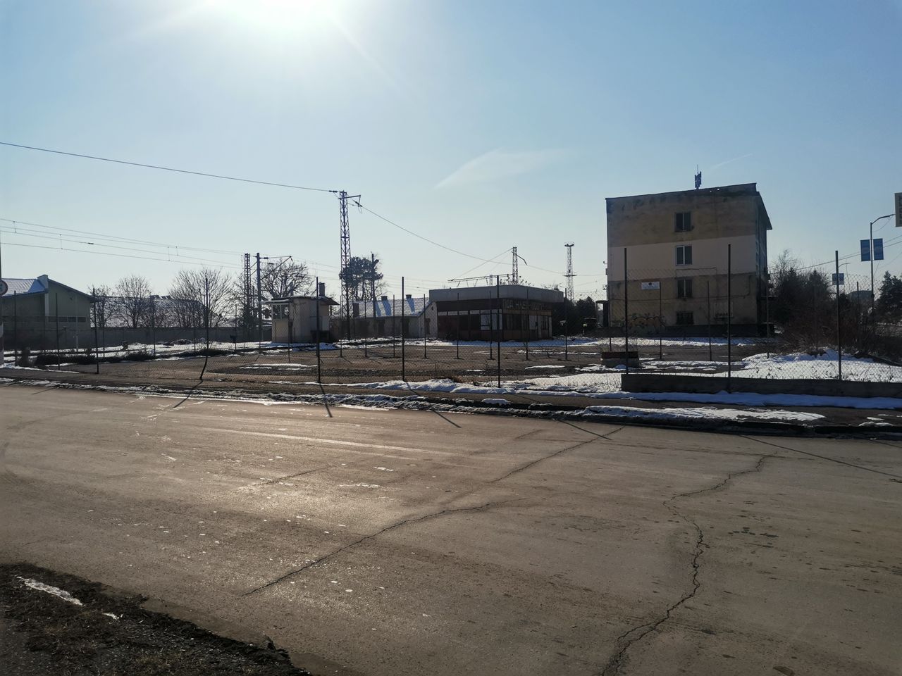 Дава се под наем Парцел в Монтана, Идеален център - 394 кв.м за 408 € - Снимка #2