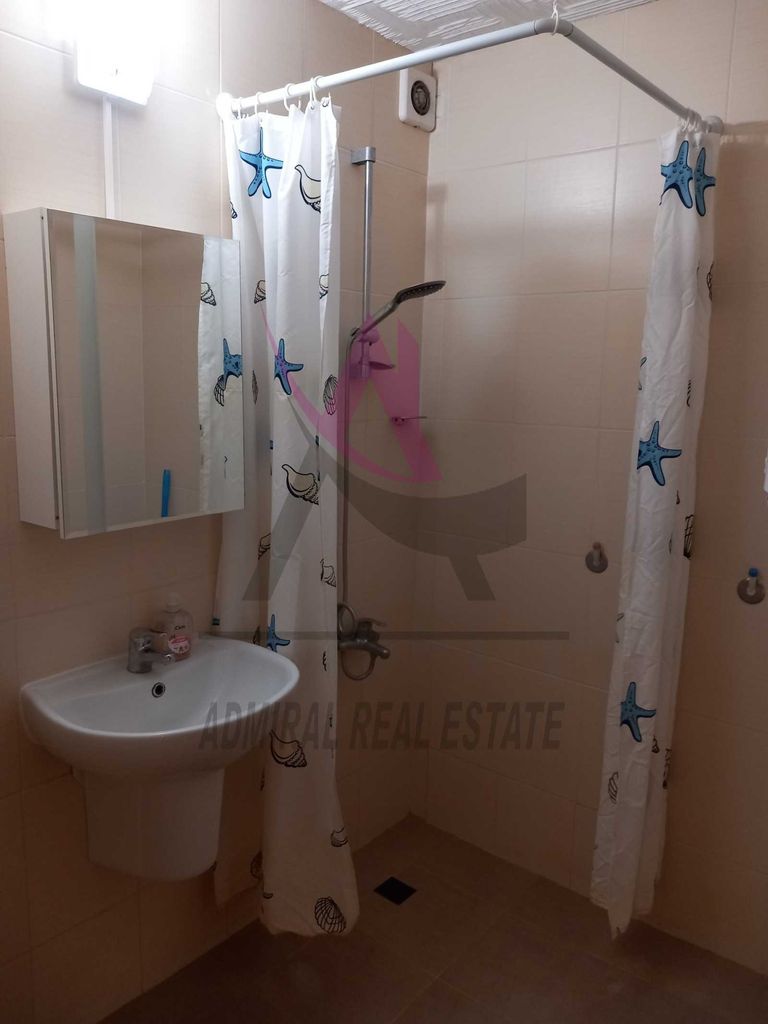 Дава се под наем Тристаен апартамент в Варна, Червен площад - 87 кв.м за 600 € - Снимка #5