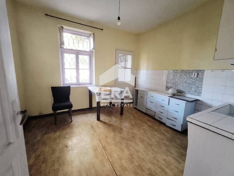 Етаж от къща в кв. ,,Училищни,,