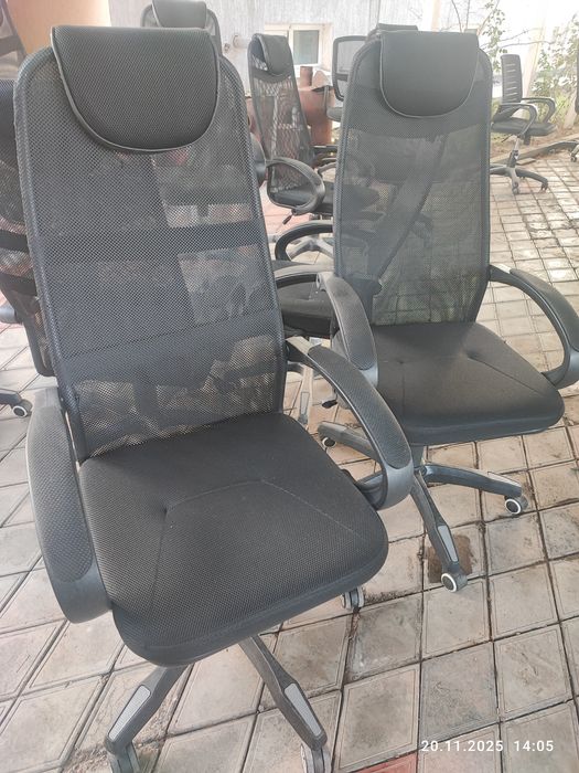 Продаются кресла офисные бесплатная доставка в хорошем состоянии