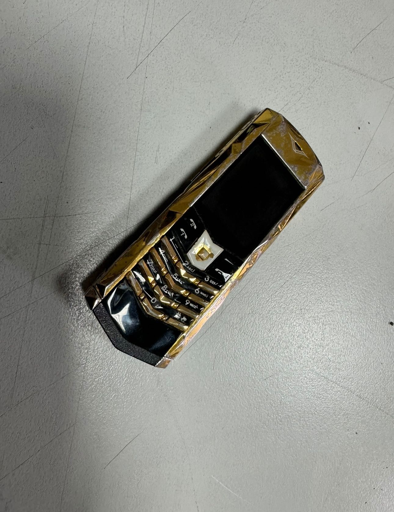 Vertu Signature S-00168 и S-09036